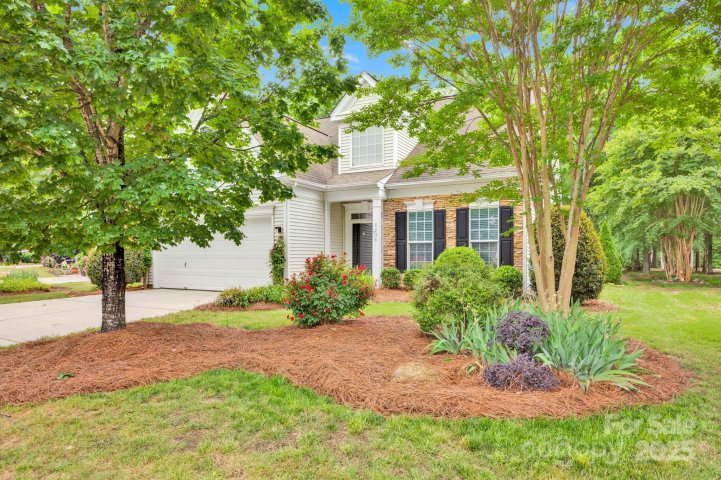 8938 Kestral Ridge Drive sold home in Falcon Ridge, Charlotte, NC