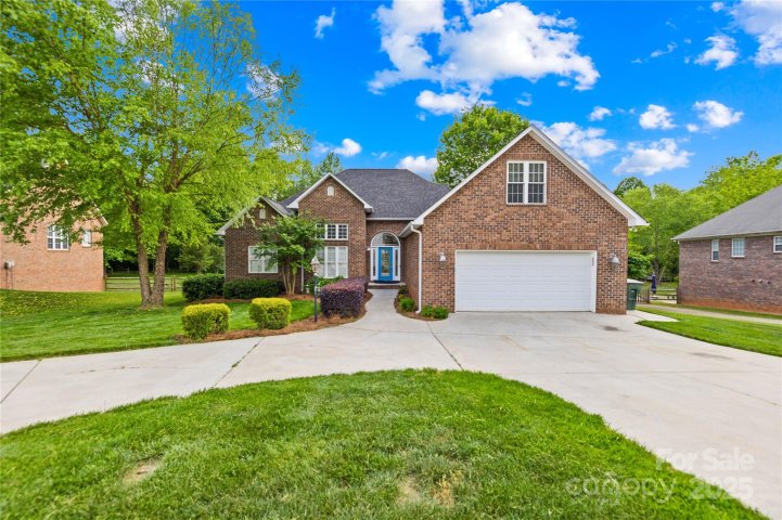 229 River Birch Circle sold home in The Woodlands, Mooresville, NC