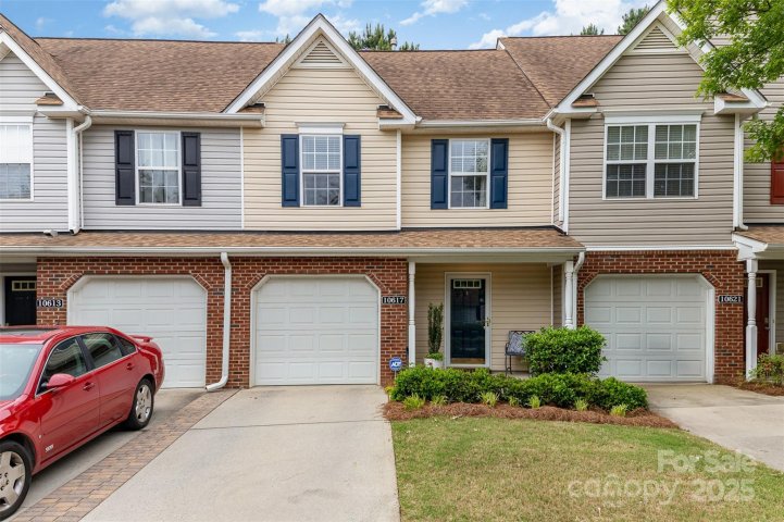 10617 Fuller Ridge Circle sold home in Covington at Providence, Charlotte, NC