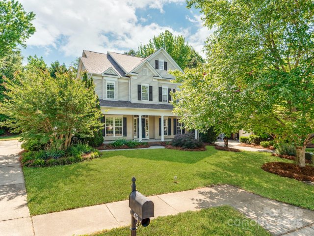 533 Montgrove Place active home in Laurel Park, Concord, NC