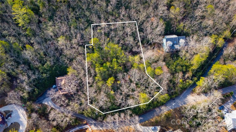 99999 Hilltop Road sold home in Spring Hill, Black Mountain, NC