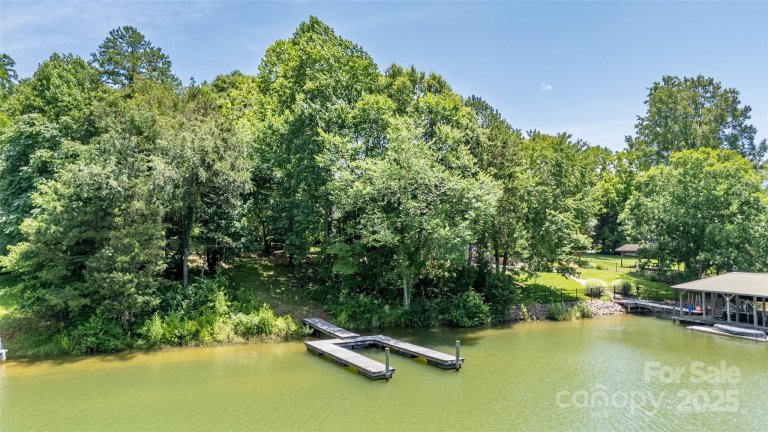 584 Williamson Road sold home in Idlewood Harbor, Mooresville, NC