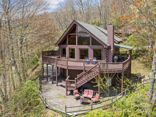 16 Sutton Knob Road sold home in Smokey Mountain Acres, Maggie Valley, NC