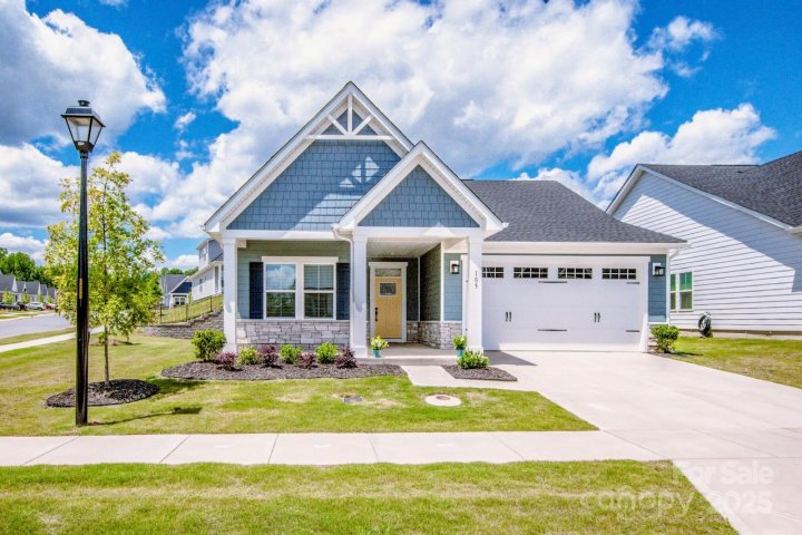 105 Chase View Lane sold home in Smith Village, Troutman, NC