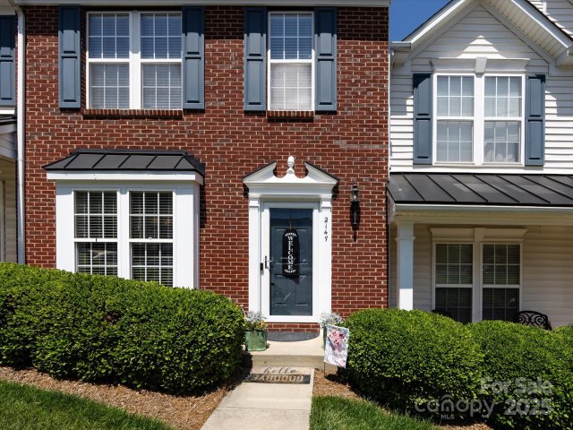 2147 Lake Breeze Lane sold home in Mariners Pointe at Smithstone, Denver, NC