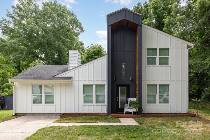 6824 Cortez Trail sold home in Hickory Ridge, Charlotte, NC