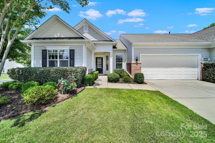 28129 Song Sparrow Lane active home in Sun City Carolina Lakes, Fort Mill, SC