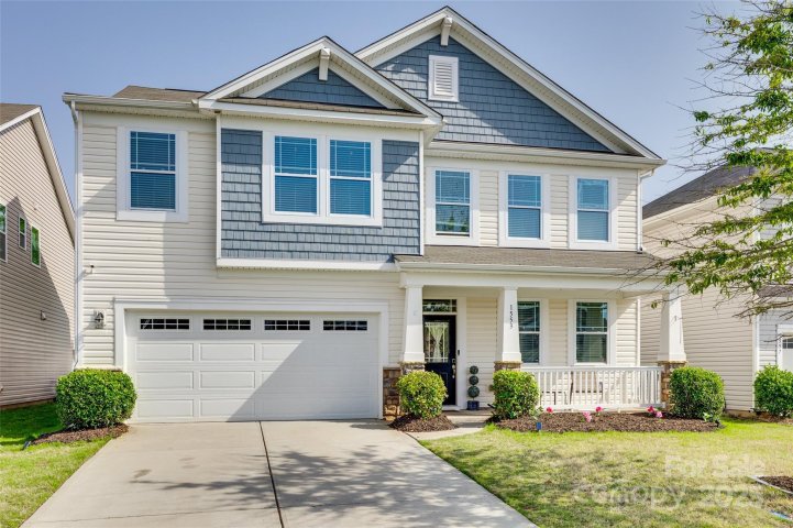 1553 Arcadia Bluff Drive sold home in Kings Grove Manor, York, SC
