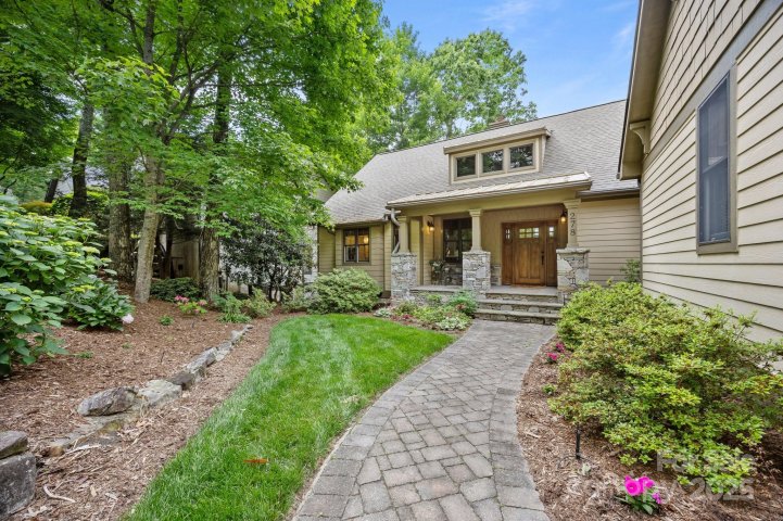 278 High Road Overlook sold home in Dunroy On Rutledge, Hendersonville, NC