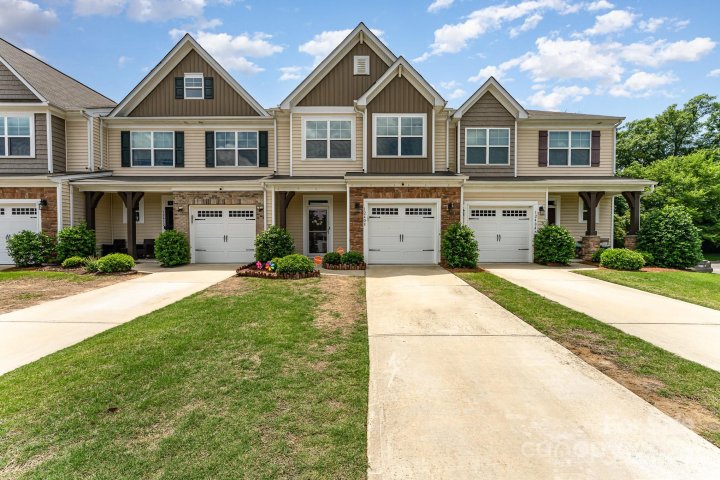 12408 Savannah Cottage Drive sold home in Savannah Townhomes, Charlotte, NC
