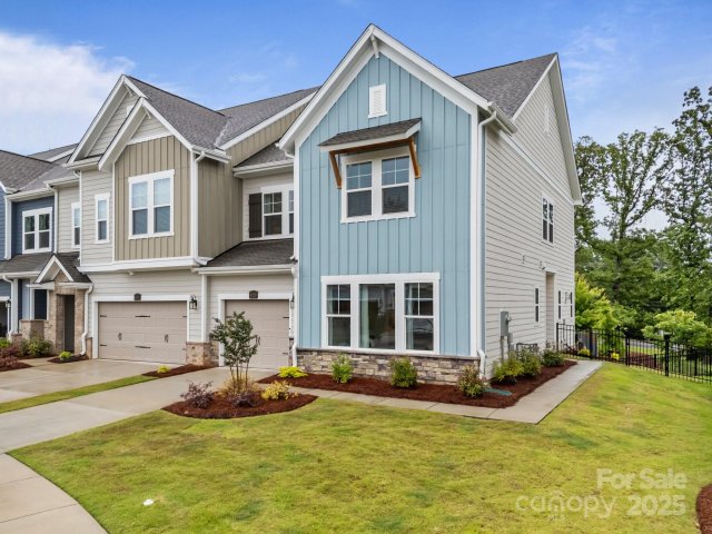 8215 Houser Street sold home in The Retreat At West Catawba, Cornelius, NC