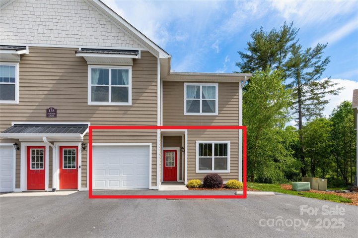 Homes in Fox Glen Condominium, Fletcher
