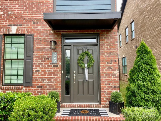 344 Linestowe Drive sold home in Aberfoyle, Belmont, NC