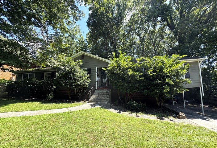 616 E Oakwood Avenue sold home in Oakdale, Albemarle, NC