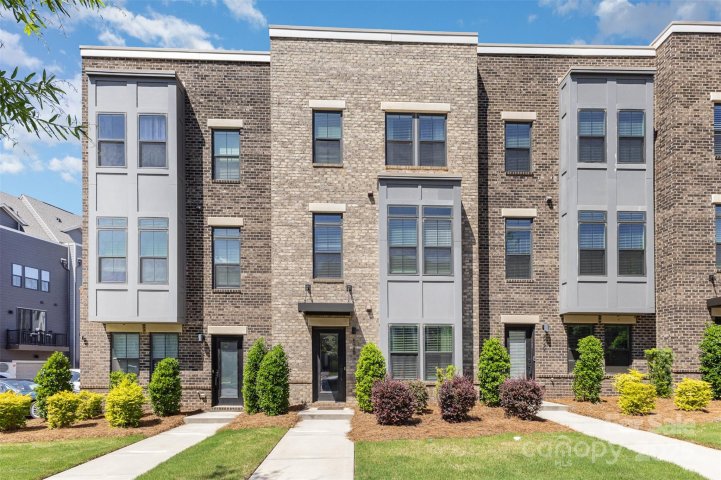 625 Uwharrie River Road sold home in Wendover Green, Charlotte, NC