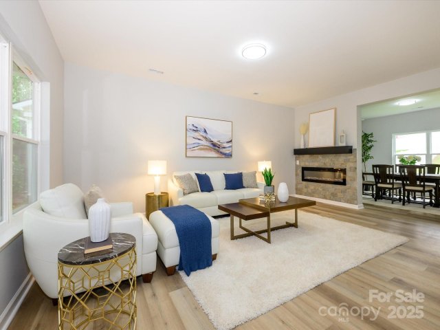 8611 Earthenware Drive sold home in Potters Glen, Charlotte, NC