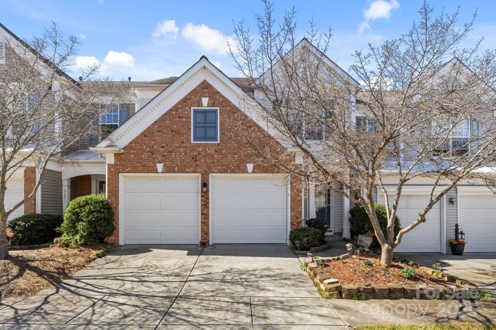 10207 Garmoyle Street sold home in Reavencrest, Charlotte, NC
