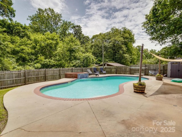 2666 Hill Lane sold home in Crestwood, Gastonia, NC