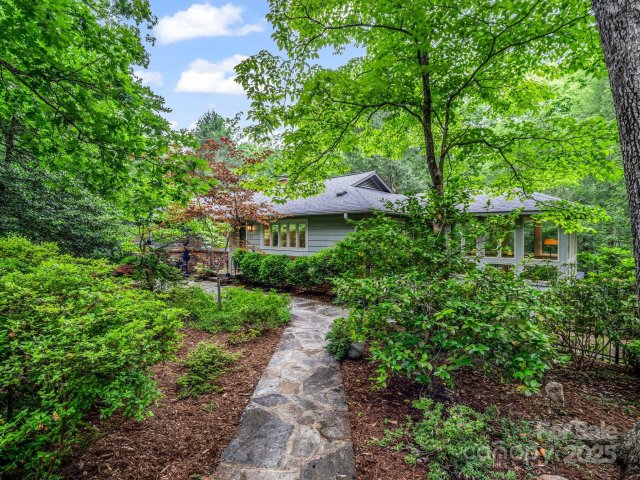185 Greenstoke Loop sold home in Gillette Woods, Tryon, NC