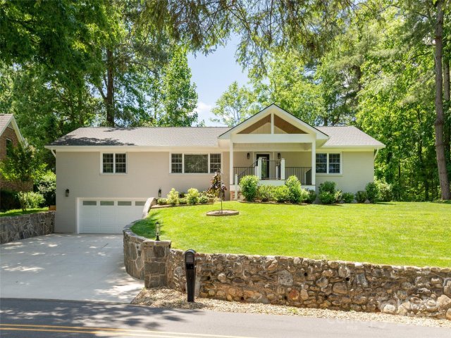 330 Balsam Road sold home in Brookland Manor, Hendersonville, NC