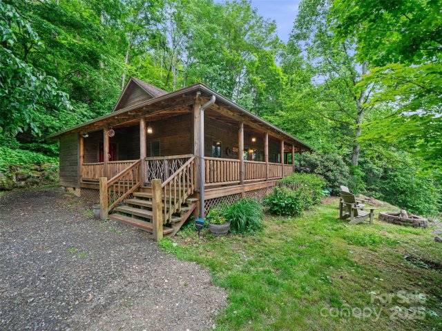 198 Bear Ridge Road sold home in Bear Ridge, Bakersville, NC
