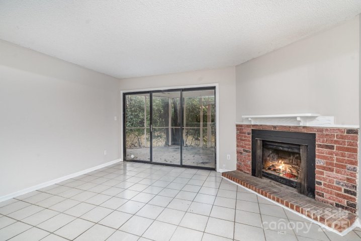 8005 Horse Chestnut Lane active home in Raintree, Charlotte, NC
