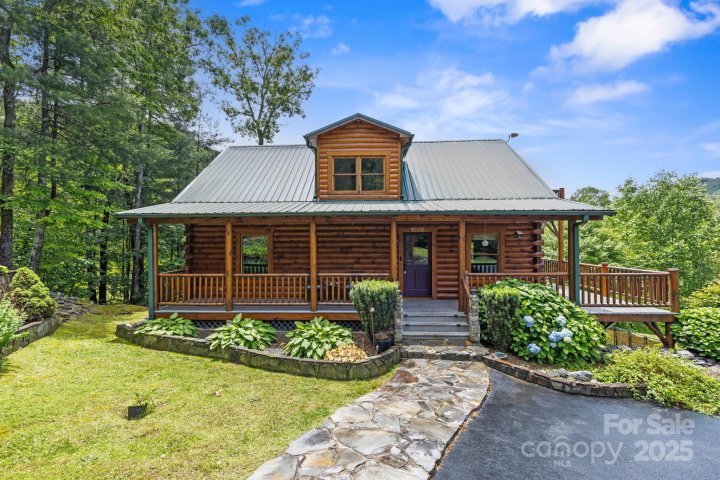 111 Grizzly Den Way sold home in The Views At Woodland Hills, Marion, NC