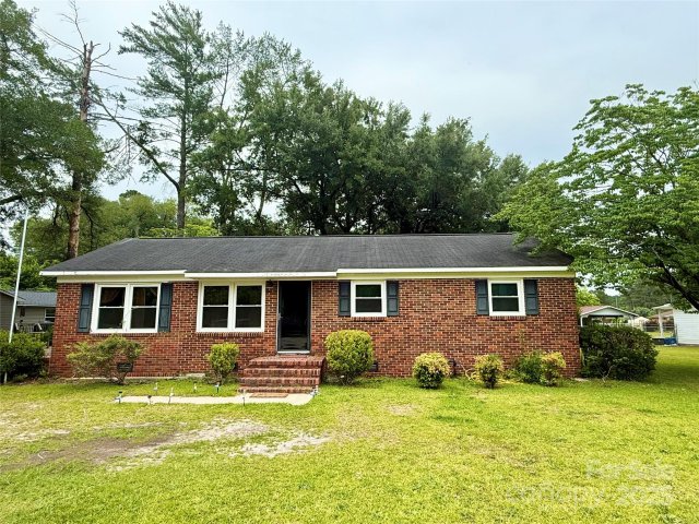 A home in Windsor Park, Cheraw