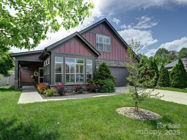 560 Summerfield Place sold home in Orchards of Flat Rock, Flat Rock, NC