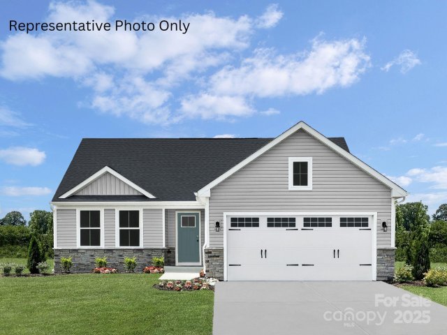 581 Nesbe Street active home in Basildon, Lancaster, SC
