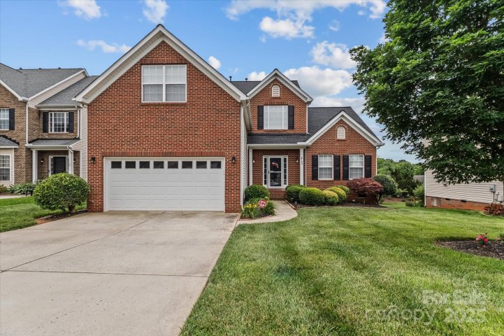 108 Planters Drive sold home in Pine Forest, Statesville, NC