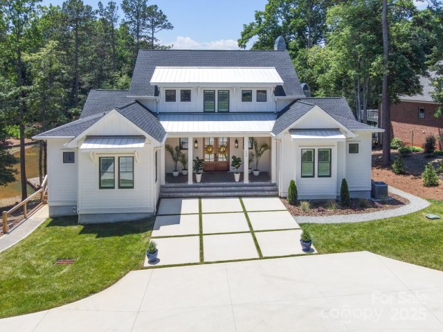 135 Holt Lane sold home in Mccrary Woods, Mooresville, NC