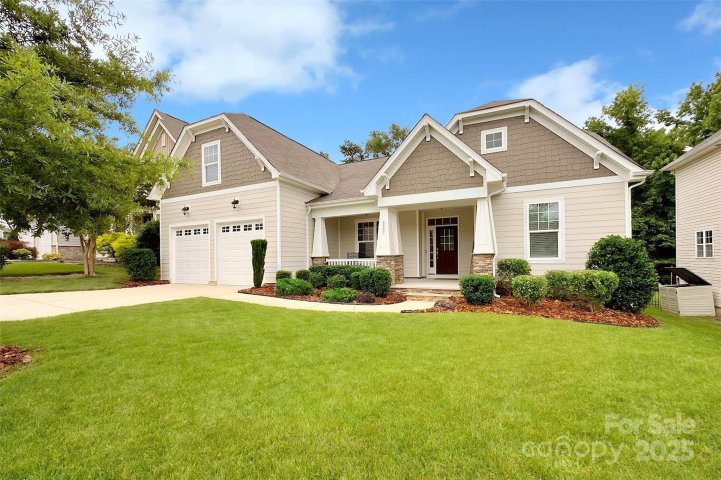3807 Blazeprince Drive sold home in Peach Orchard Estates, Charlotte, NC