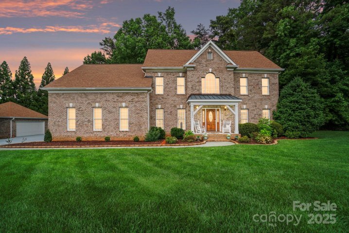 6324 Old Fox Hunt Lane sold home in Ellington Farm, Mint Hill, NC