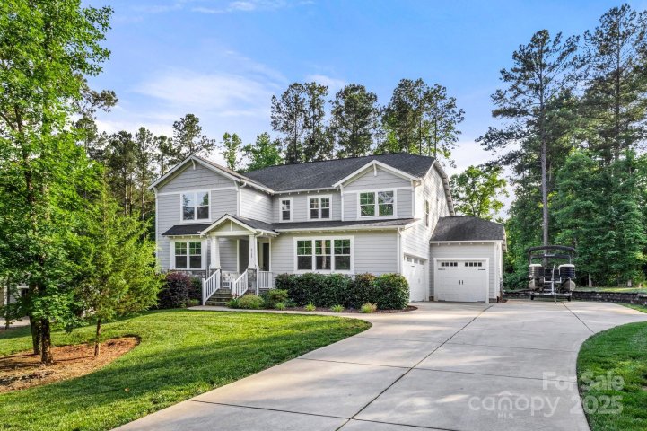 4189 Island Fox Lane sold home in Fox Chase, Denver, NC