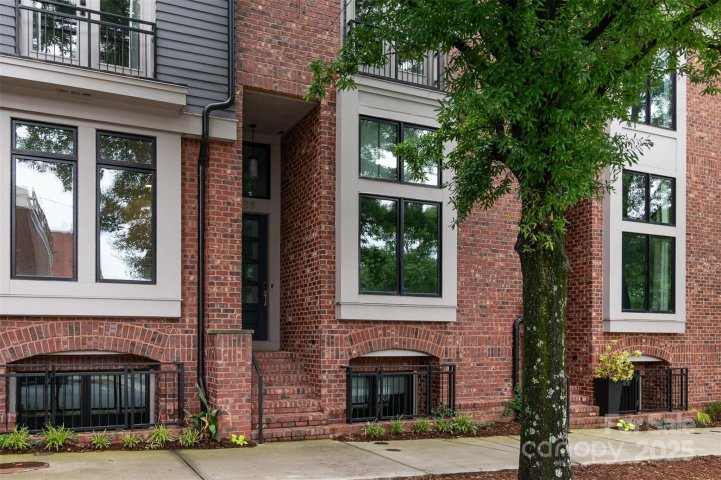 428 E 33rd Street sold home in Highland Park, Charlotte, NC