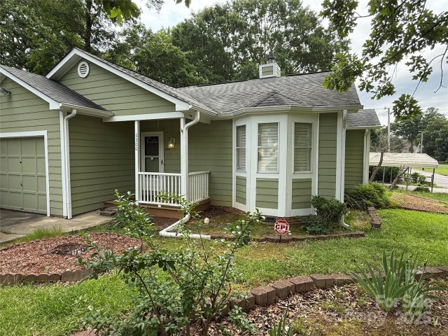 6300 Fox Hunt Road sold home in Beacon Hills, Indian Trail, NC