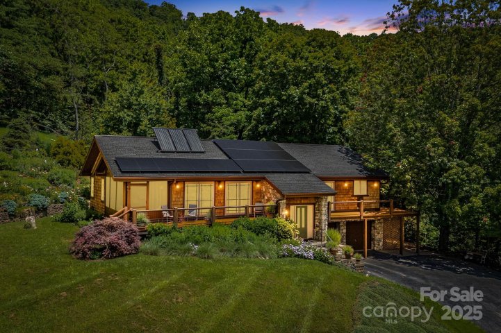 416 Green Meadow Lane sold home in Dogwood Heights, Mars Hill, NC