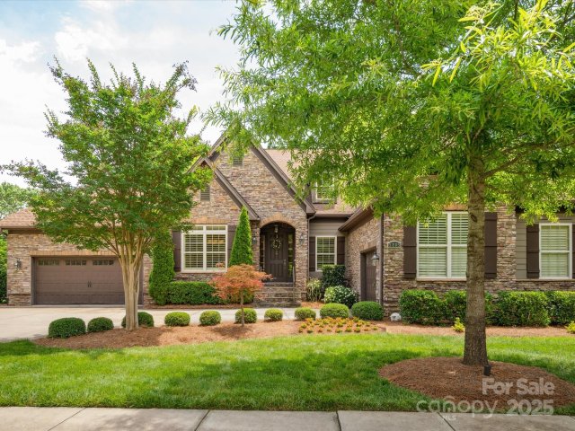 5805 Copperleaf Commons Court sold home in Enclave, Charlotte, NC