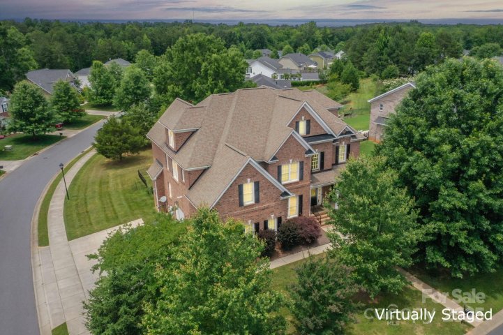 8409 Olde Stonegate Lane sold home in Olde Stonegate, Mint Hill, NC