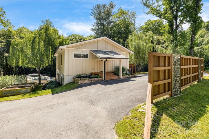 506 Hiawassee Avenue sold home in Methodist Colony, Black Mountain, NC