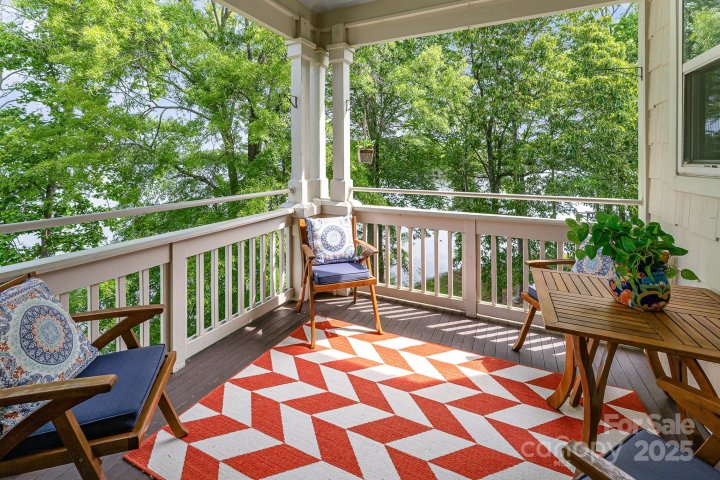 915 Northeast Drive sold home in Spinnaker Reach, Davidson, NC