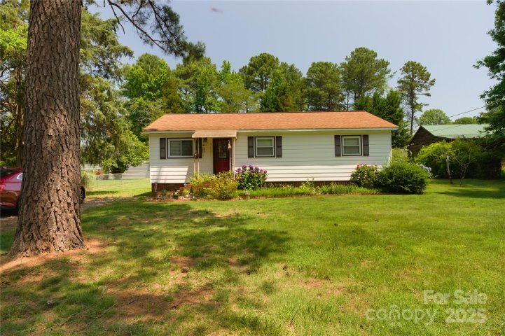 252 Chuckwood Road sold home in Holiday Harbor, Mooresville, NC