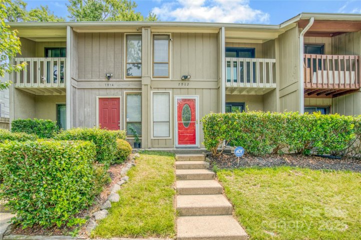 7912 Charter Oak Lane sold home in Treva Woods, Charlotte, NC