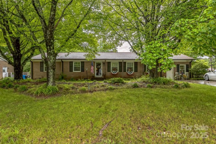 1005 Fieldstone Road sold home in White Oaks, Mooresville, NC