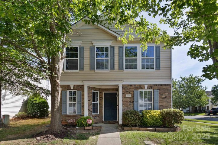925 Skywatch Lane sold home in Southwinds, Monroe, NC