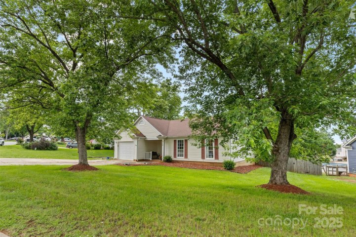 510 Viking Place sold home in Willow Bend, Concord, NC