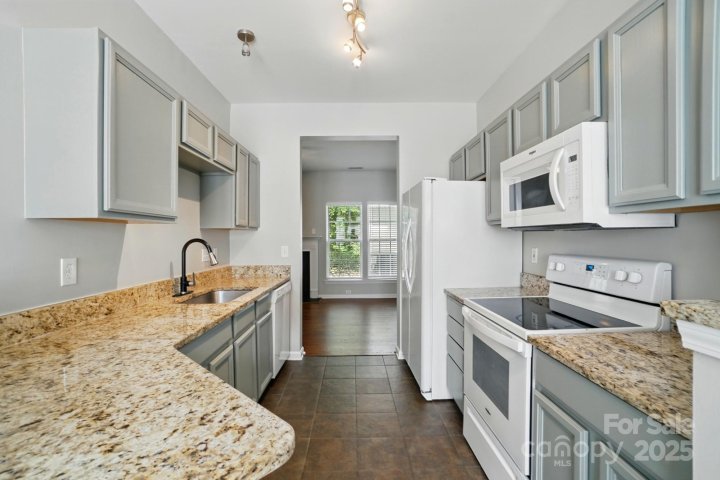 10867 Garden Oaks Lane sold home in Garden Oaks, Charlotte, NC