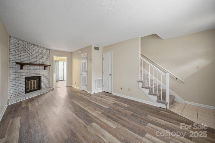 1330 5th Street sold home in Tara Woods, Hickory, NC