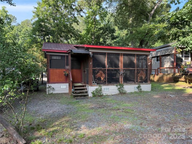 160 162 Arrowood Trail active home in Twin Harbor, Mount Gilead, NC